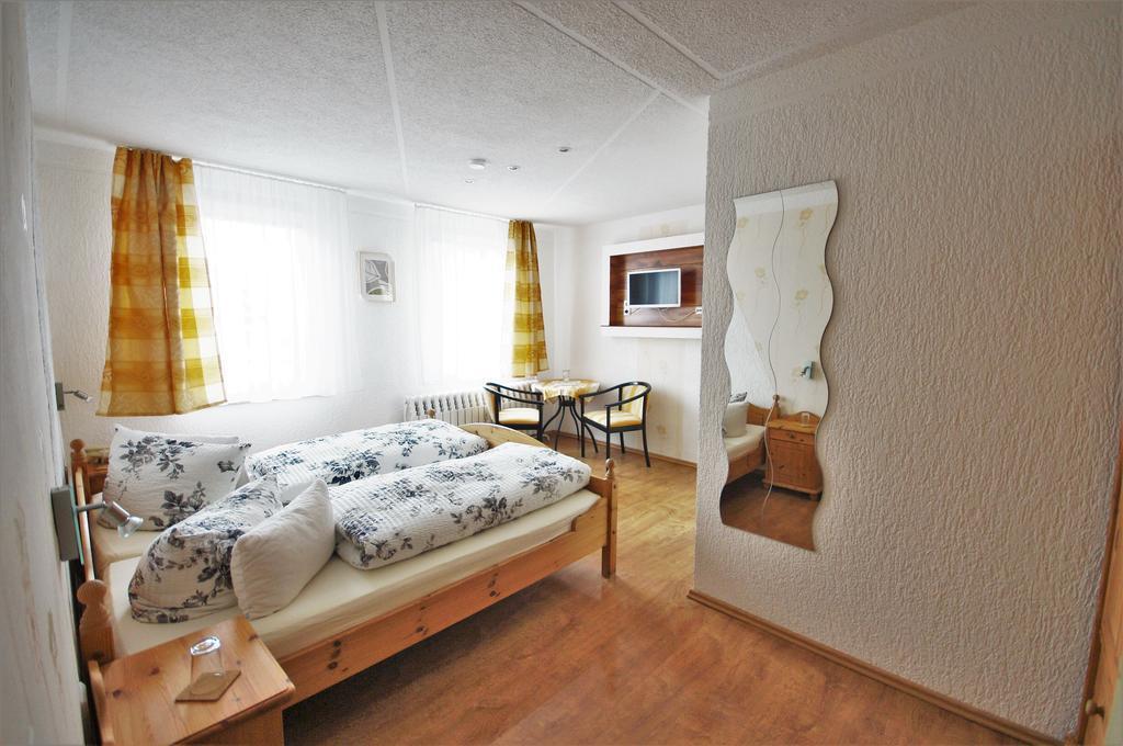 Hotel Am Kurpark Bad Suderode Buitenkant foto